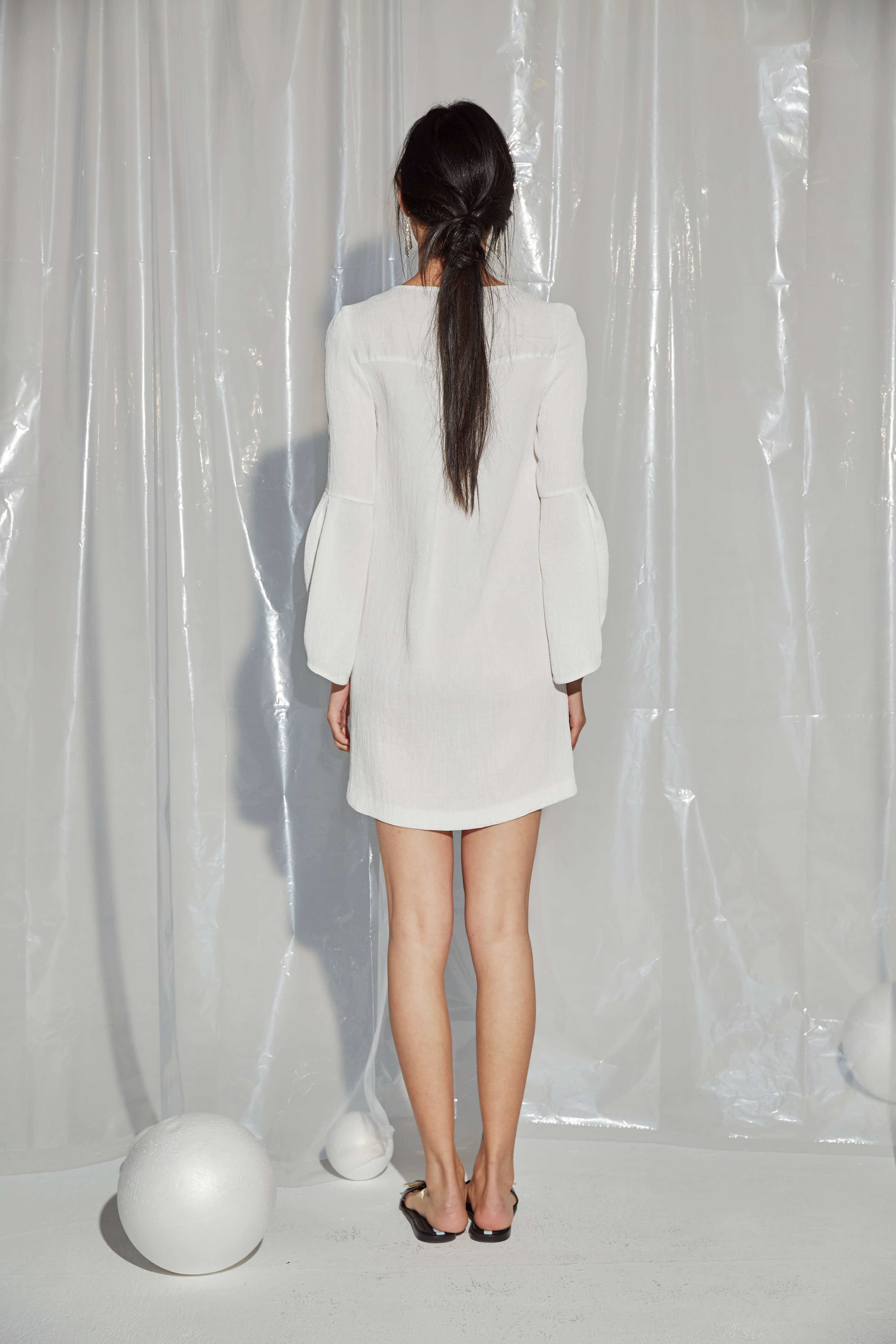 法式气质衬衫裙~韩版简洁度假风休闲长袖白色中长款衬衣连衣裙女-阿里巴巴